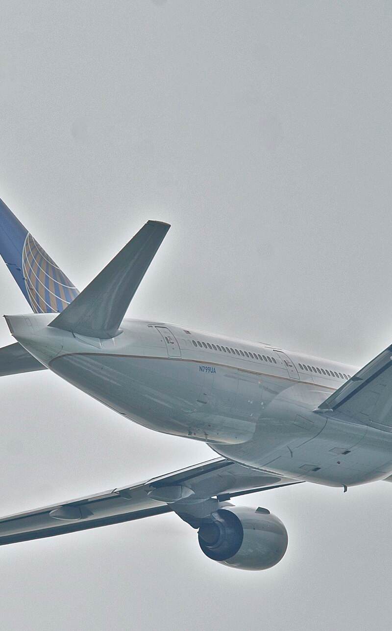N799UA - Boeing