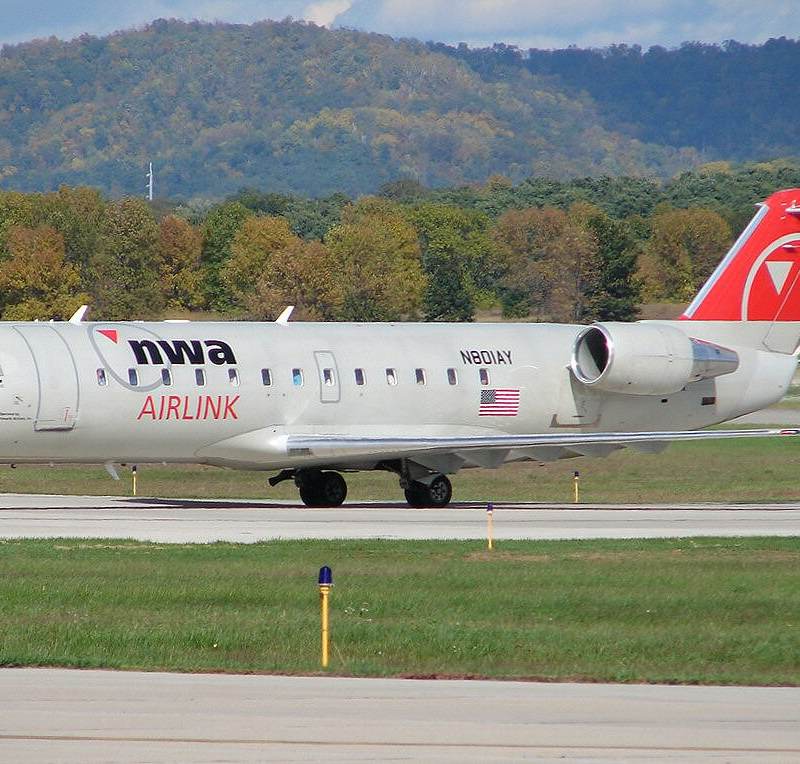 N801AY - Bombardier