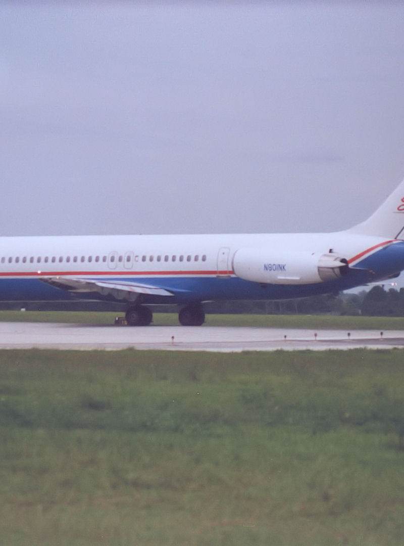 N801NK - Douglas
