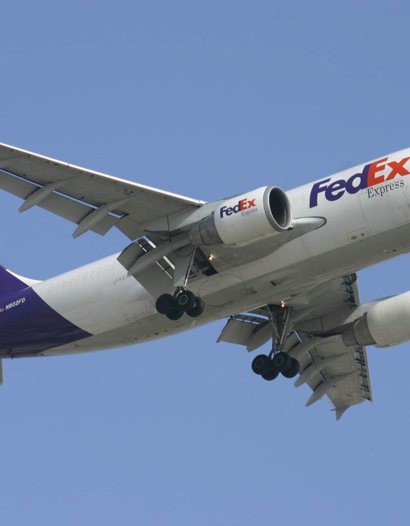 N802FD - Twin-engine aircraft