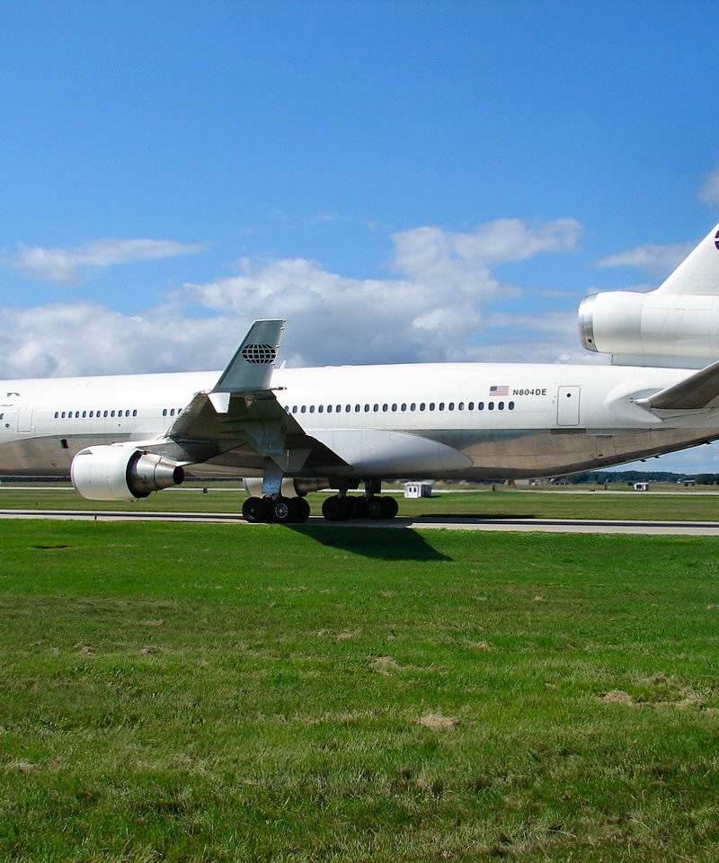 N804DE - Douglas