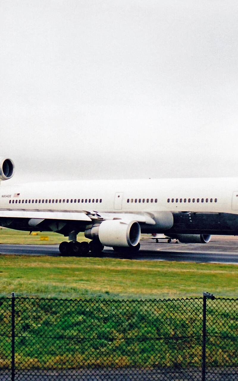 N804DE - Douglas