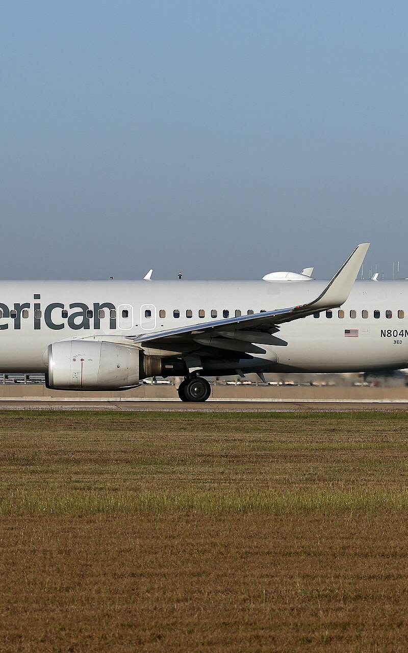 N804NN - Twin-engine aircraft