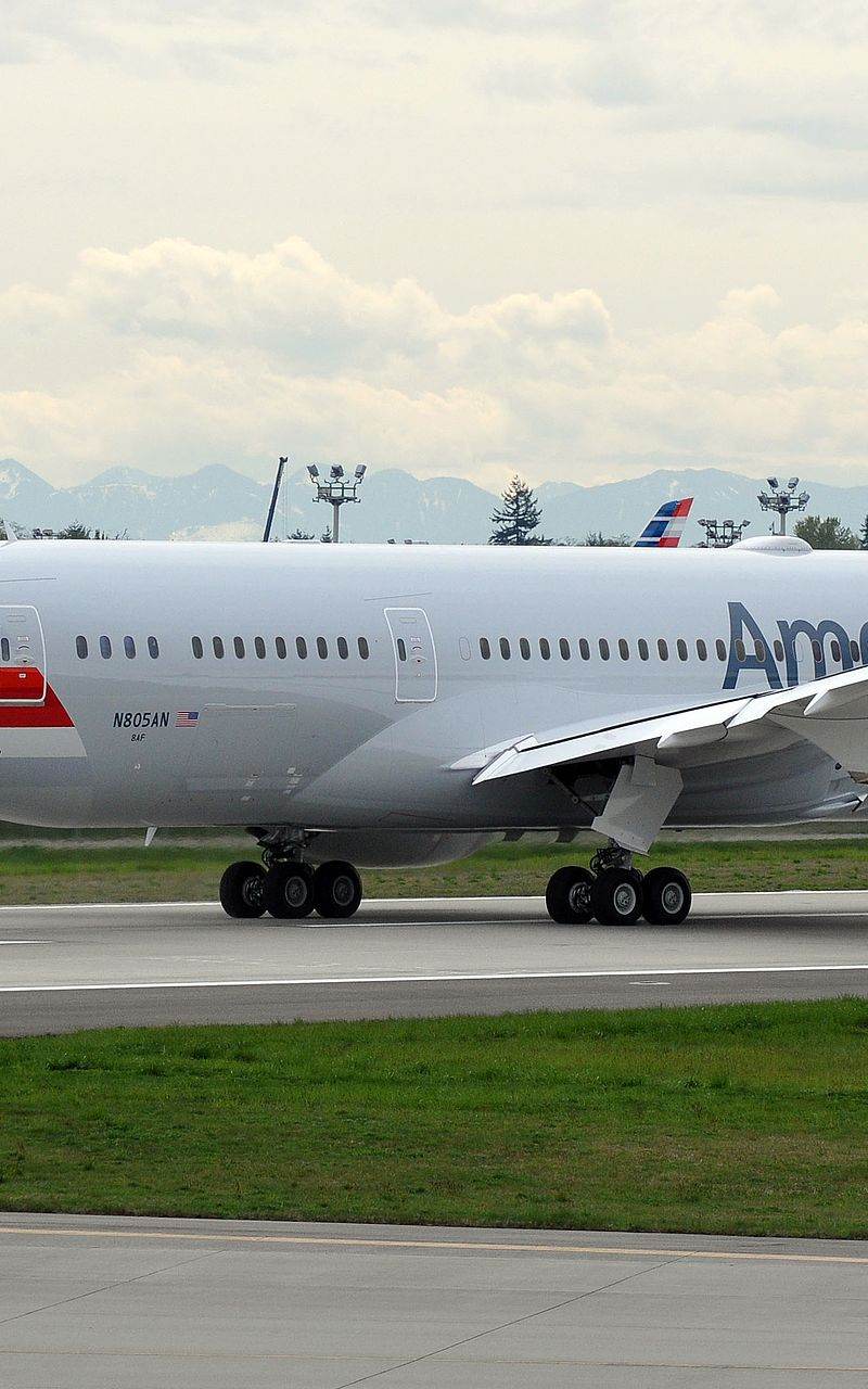 N805AN - Twin-engine aircraft