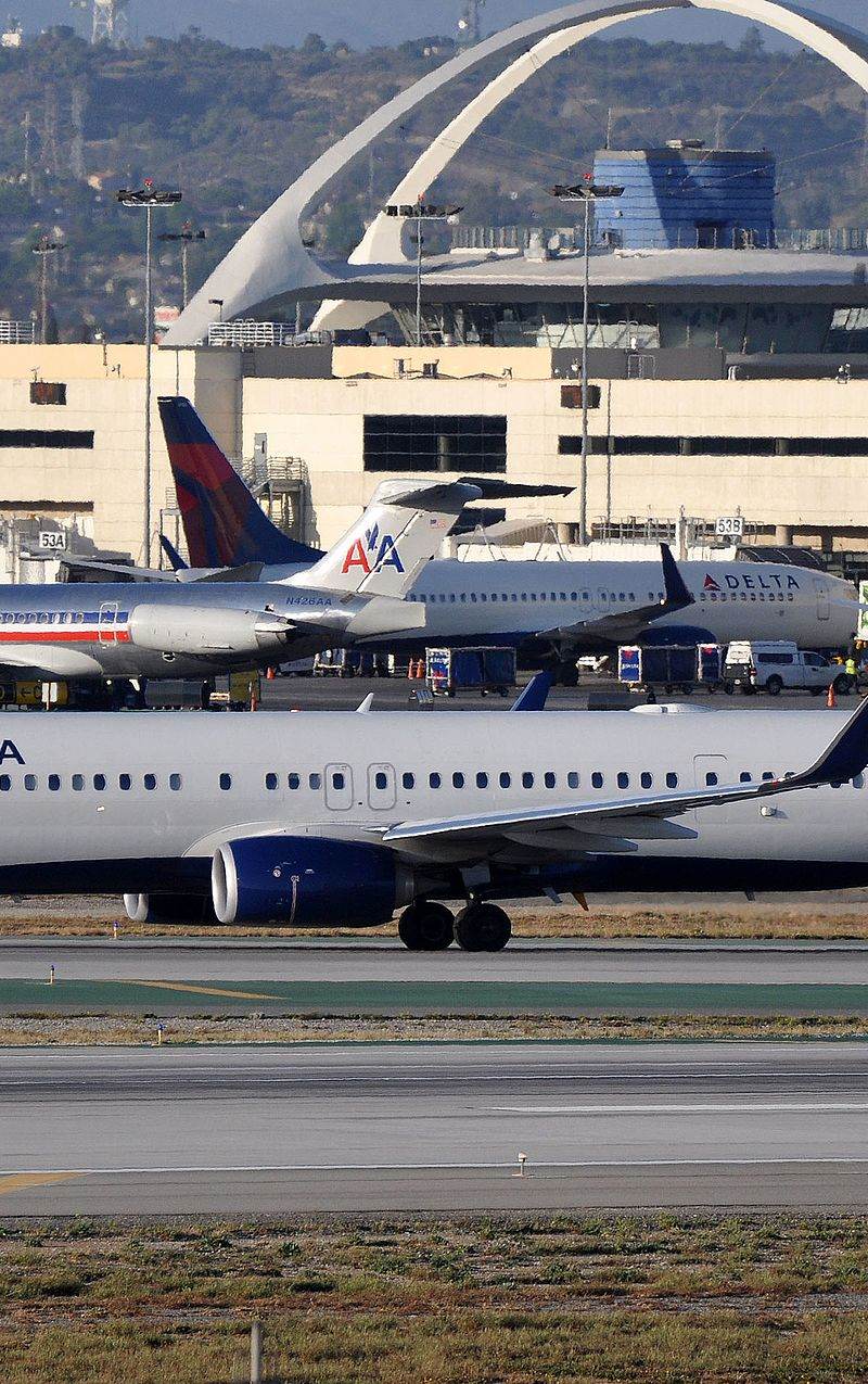 N806DN - Aircraft