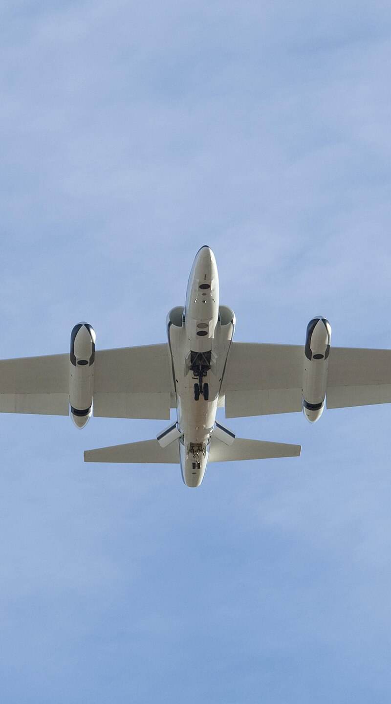 N806NA - Business jet