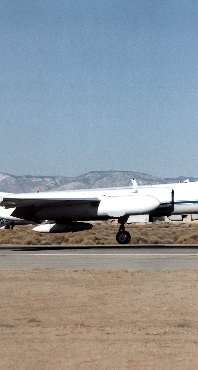N806NA - Lockheed