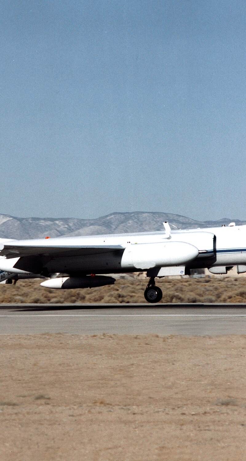 N806NA - Business jet