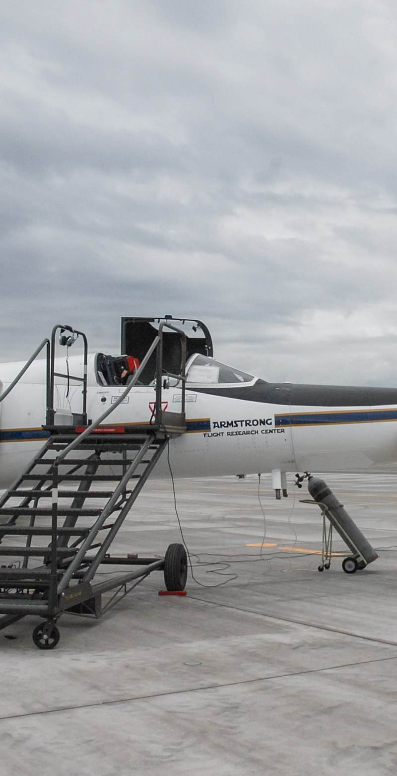 N806NA - Business jet