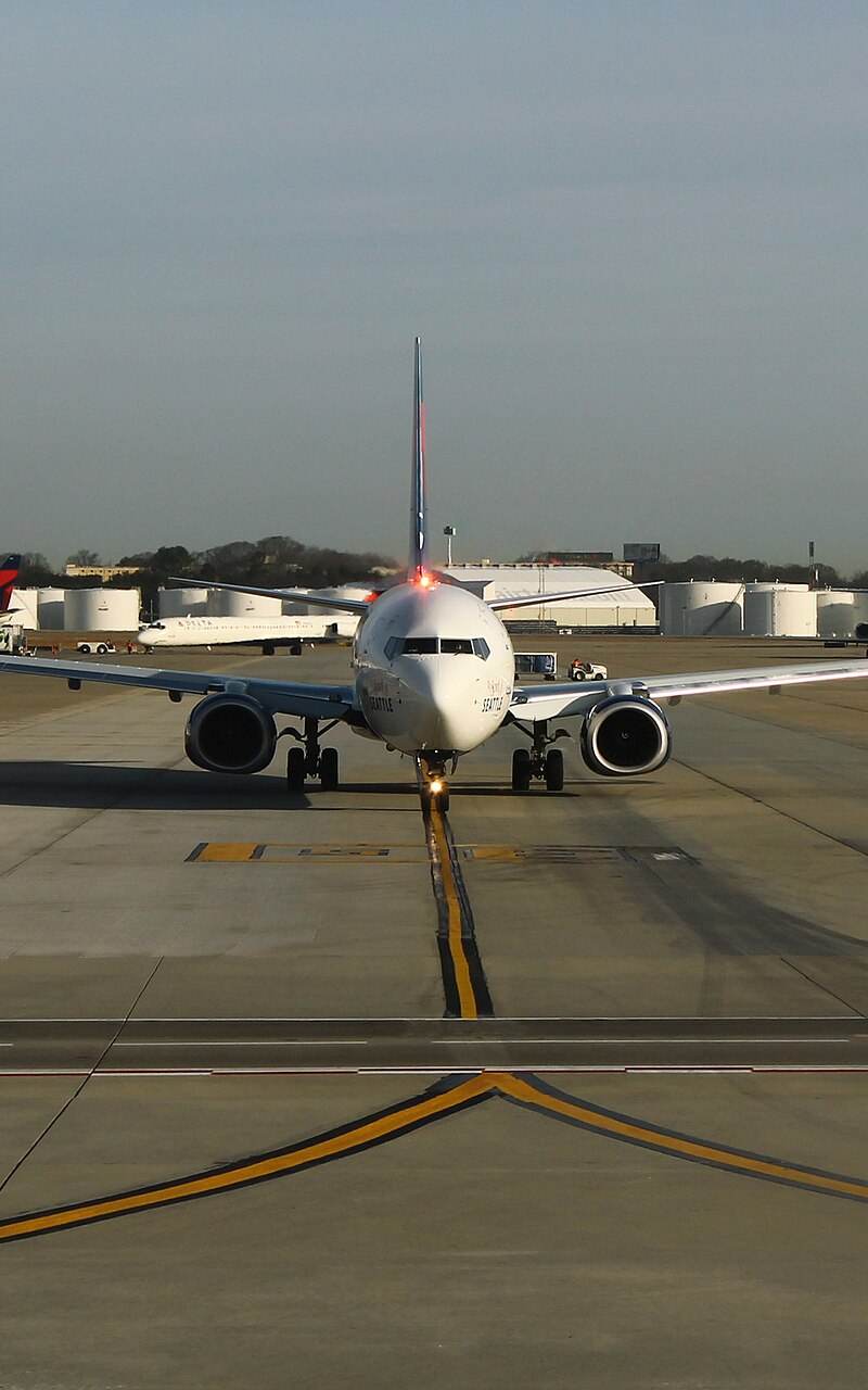 N809DN - Twin-engine aircraft