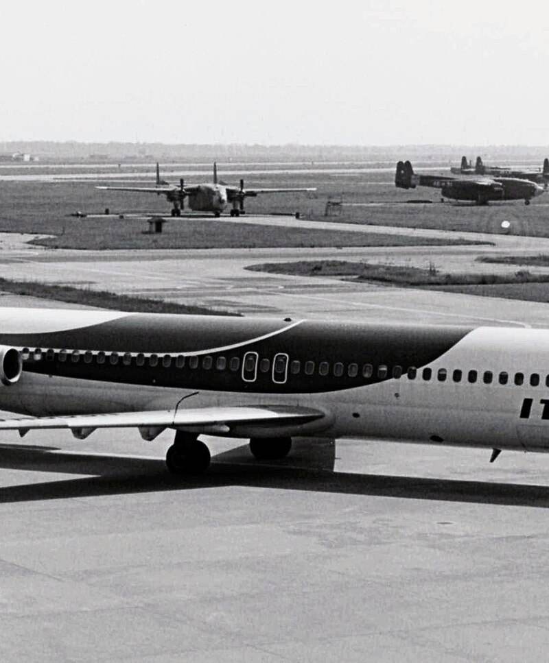 N809HA - Douglas