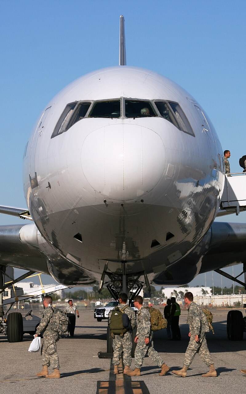 N810AX - Twin-engine aircraft