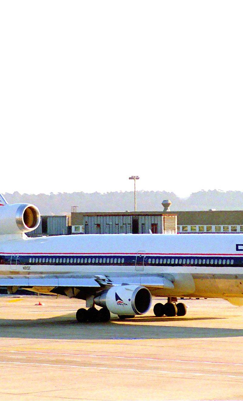 N811DE - Douglas