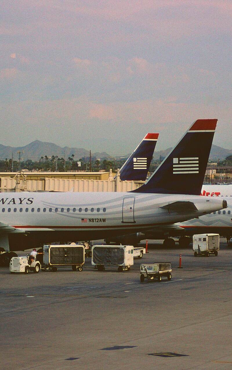 N812AW - Twin-engine aircraft