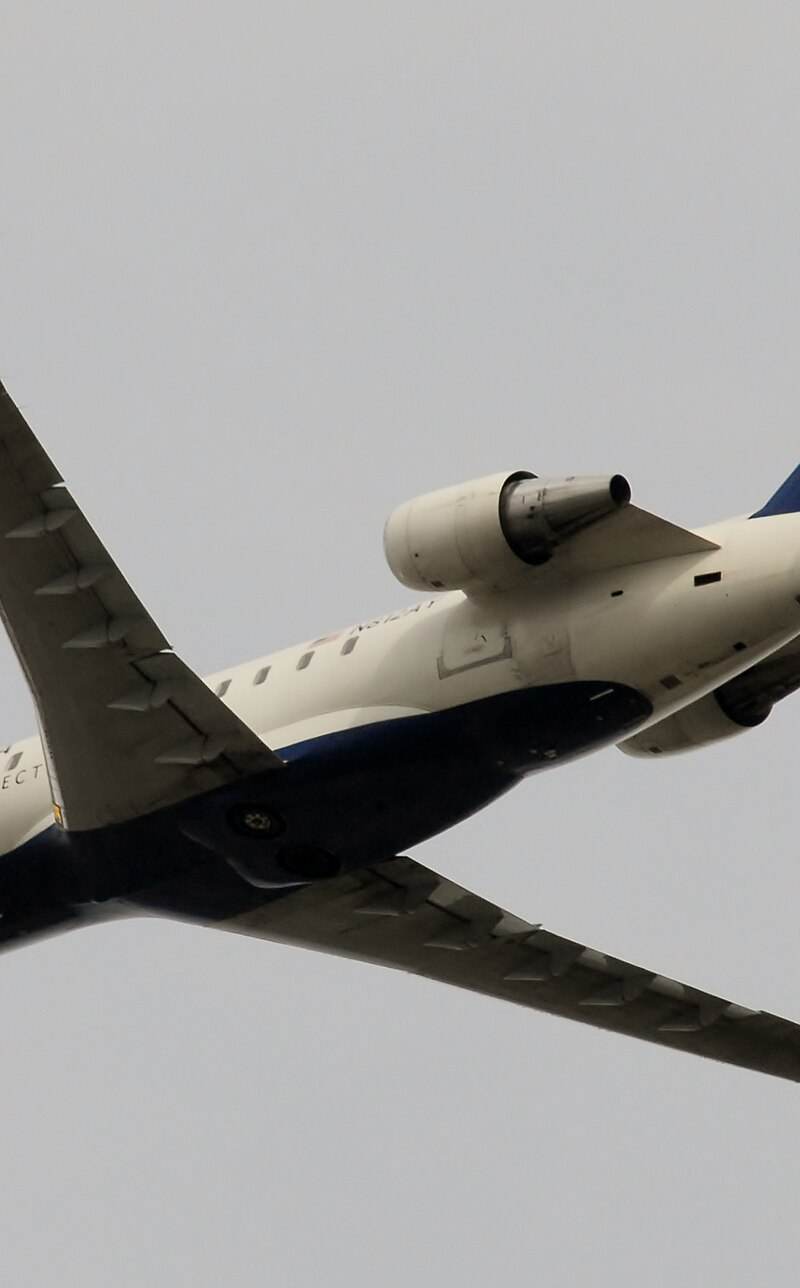 N812AY - Twin-engine aircraft