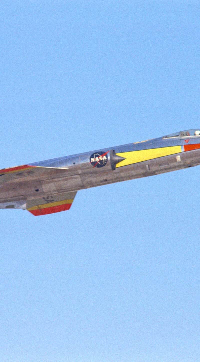 N812NA - Lockheed
