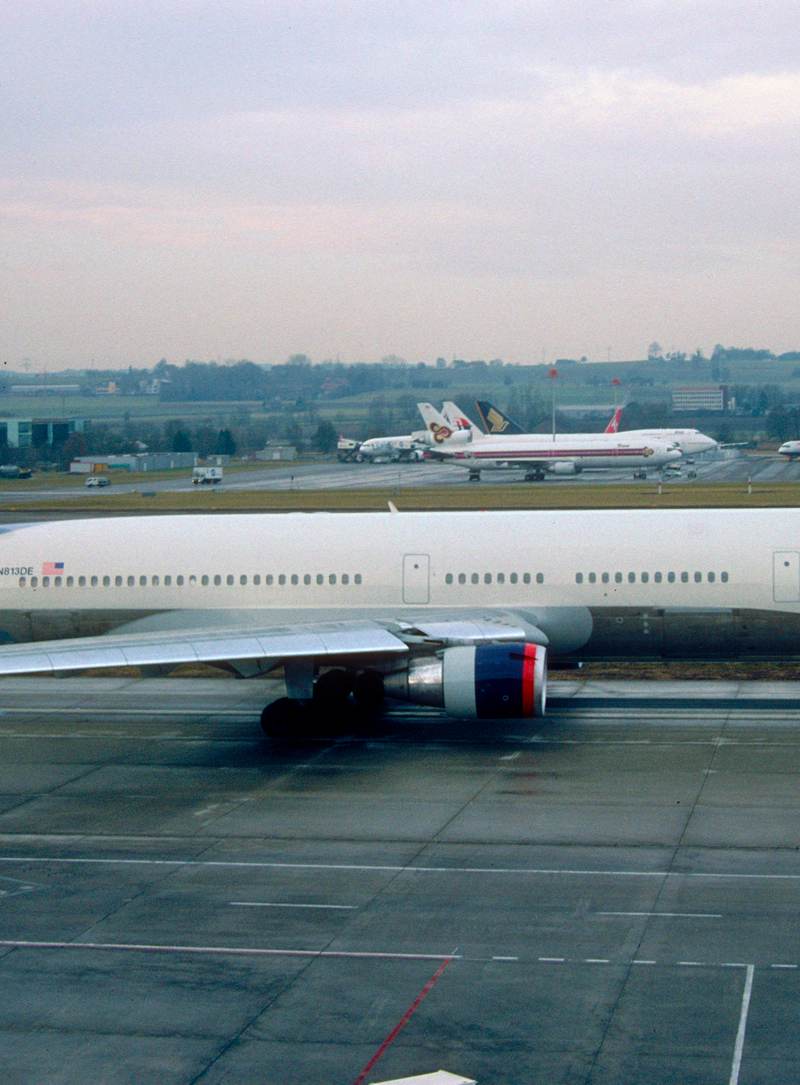 N813DE - Lockheed