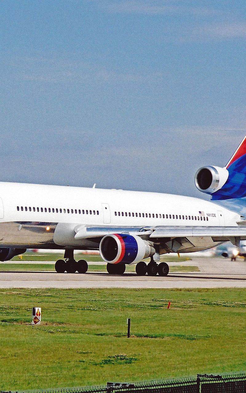 N813DE - Douglas