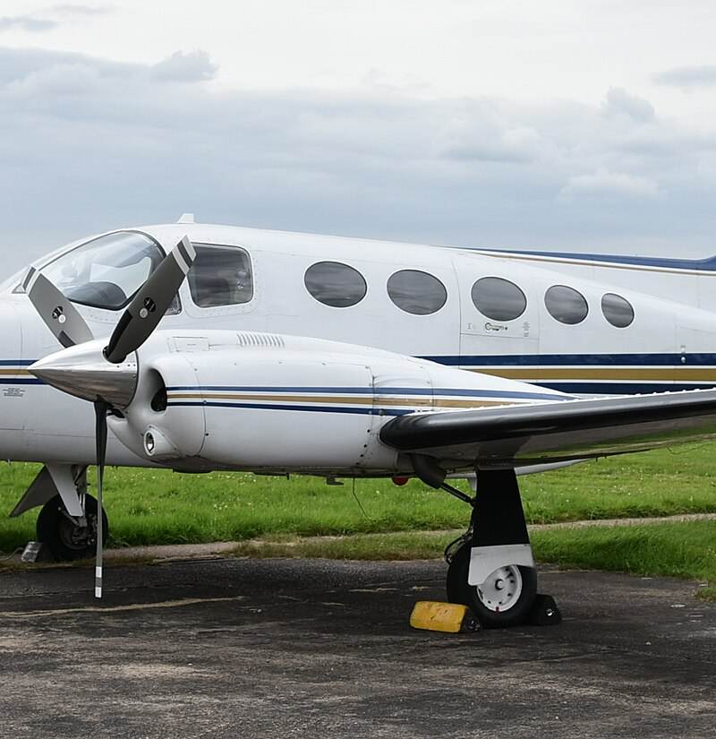 N96JL - Twin-engine aircraft