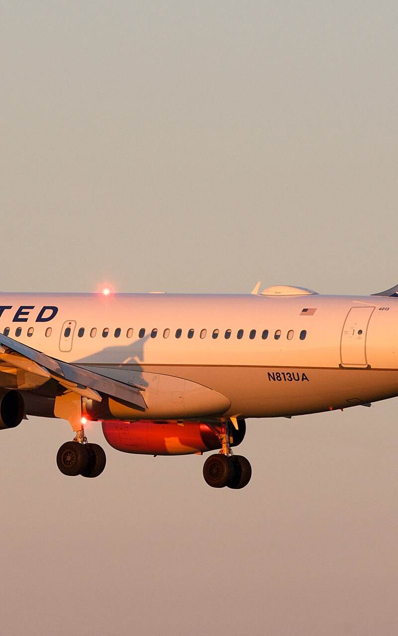 N813UA - Airbus