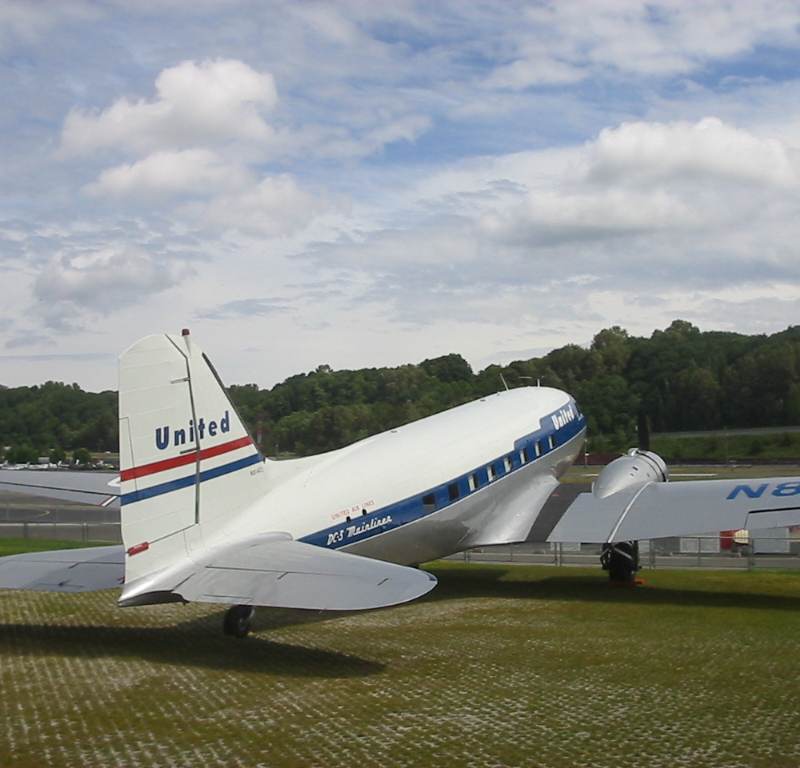N814CL - Douglas