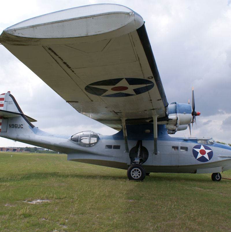 N96UC - Twin-engine aircraft