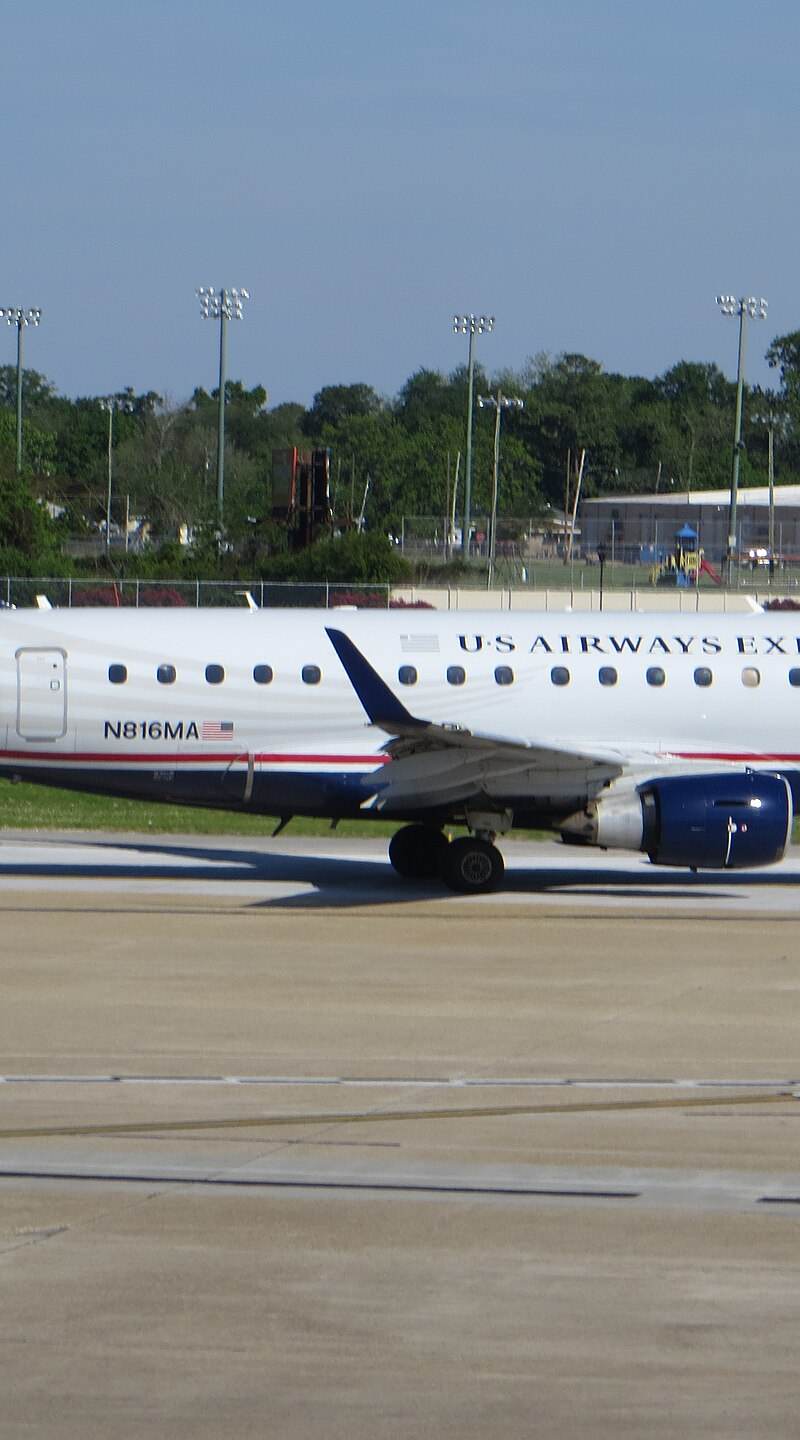 N816MA - Embraer