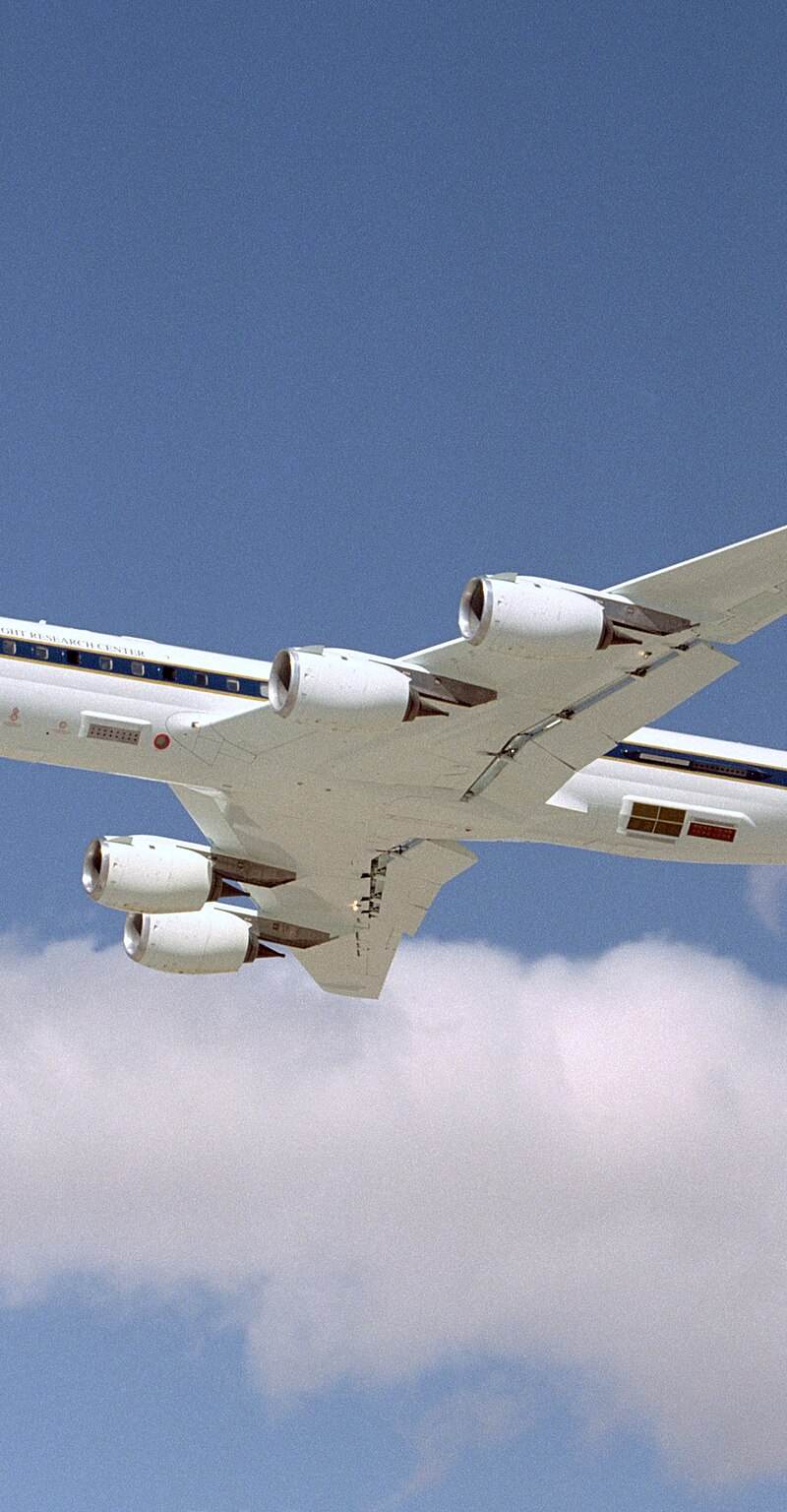 N817NA - Business jet