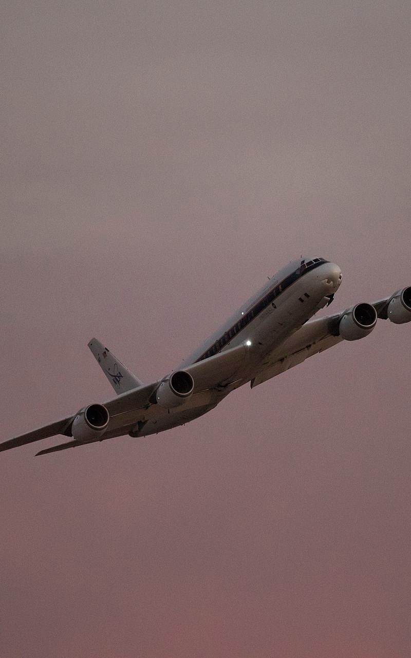 N817NA - Douglas