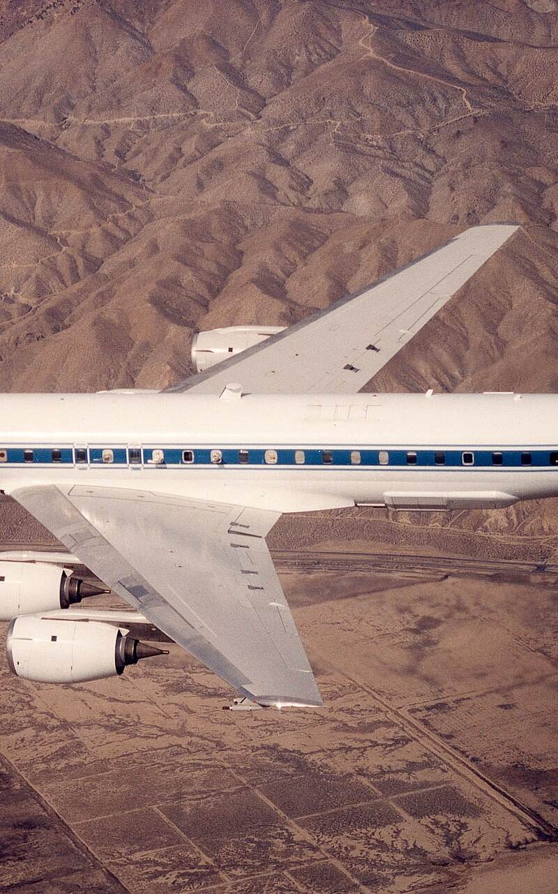 N817NA - Douglas