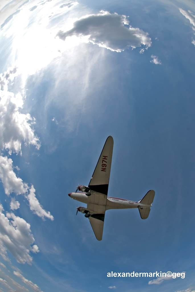 N97H - Twin-engine aircraft
