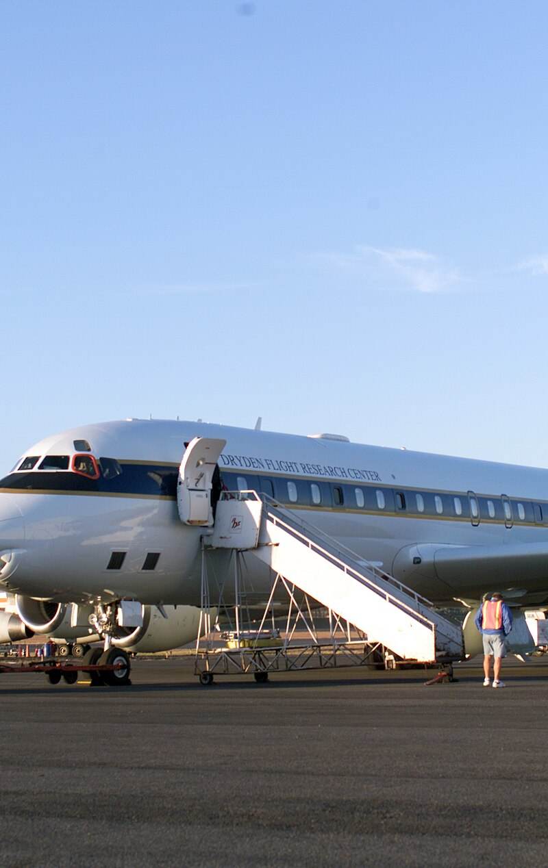 N817NA - Douglas