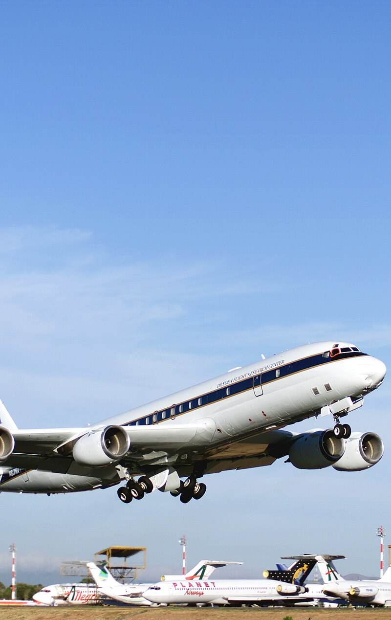 N817NA - Douglas