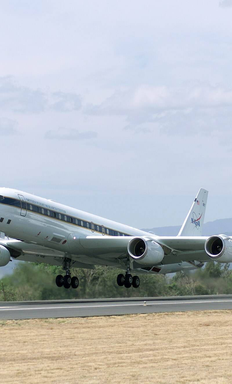 N817NA - Douglas