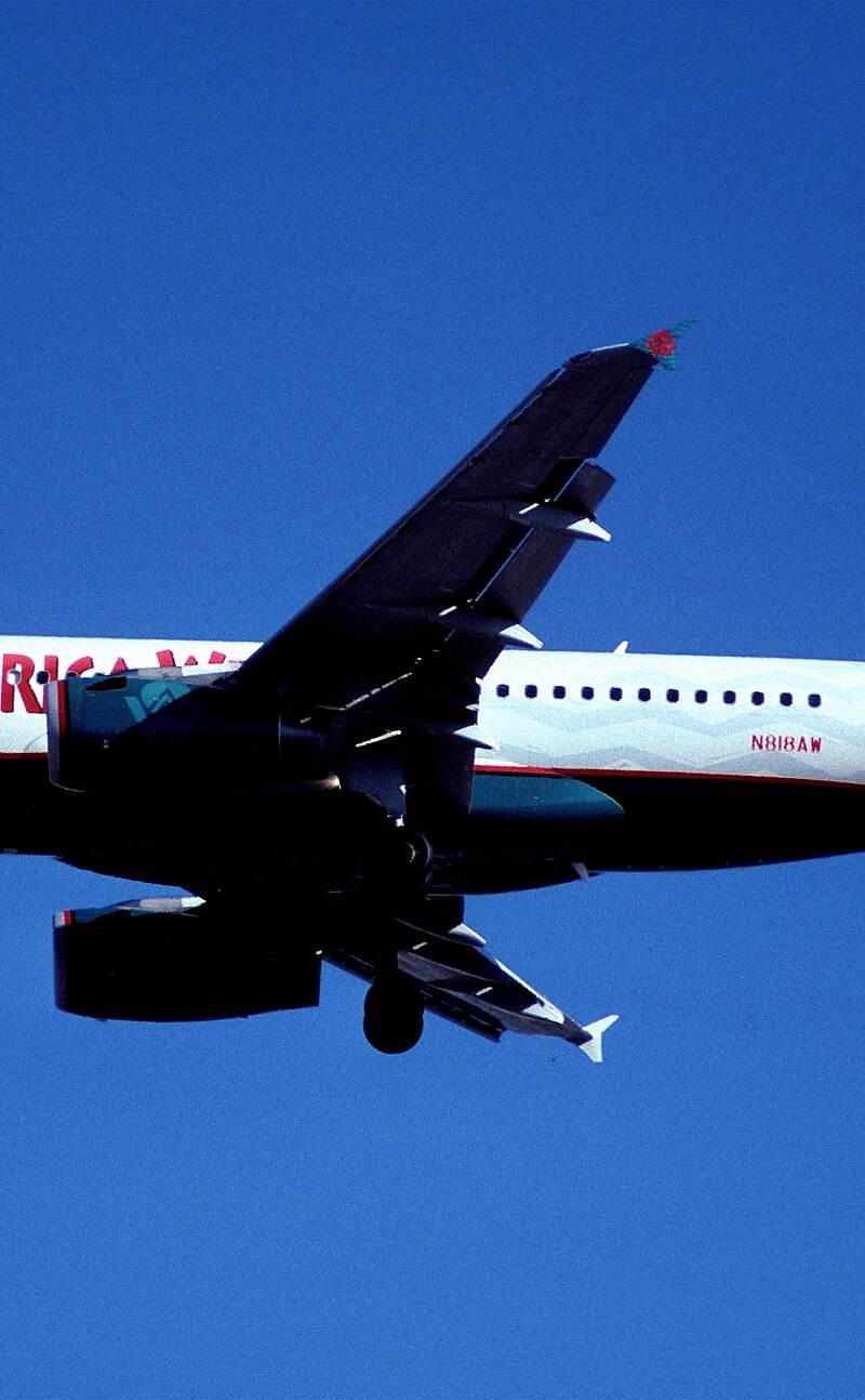 N818AW - Twin-engine aircraft