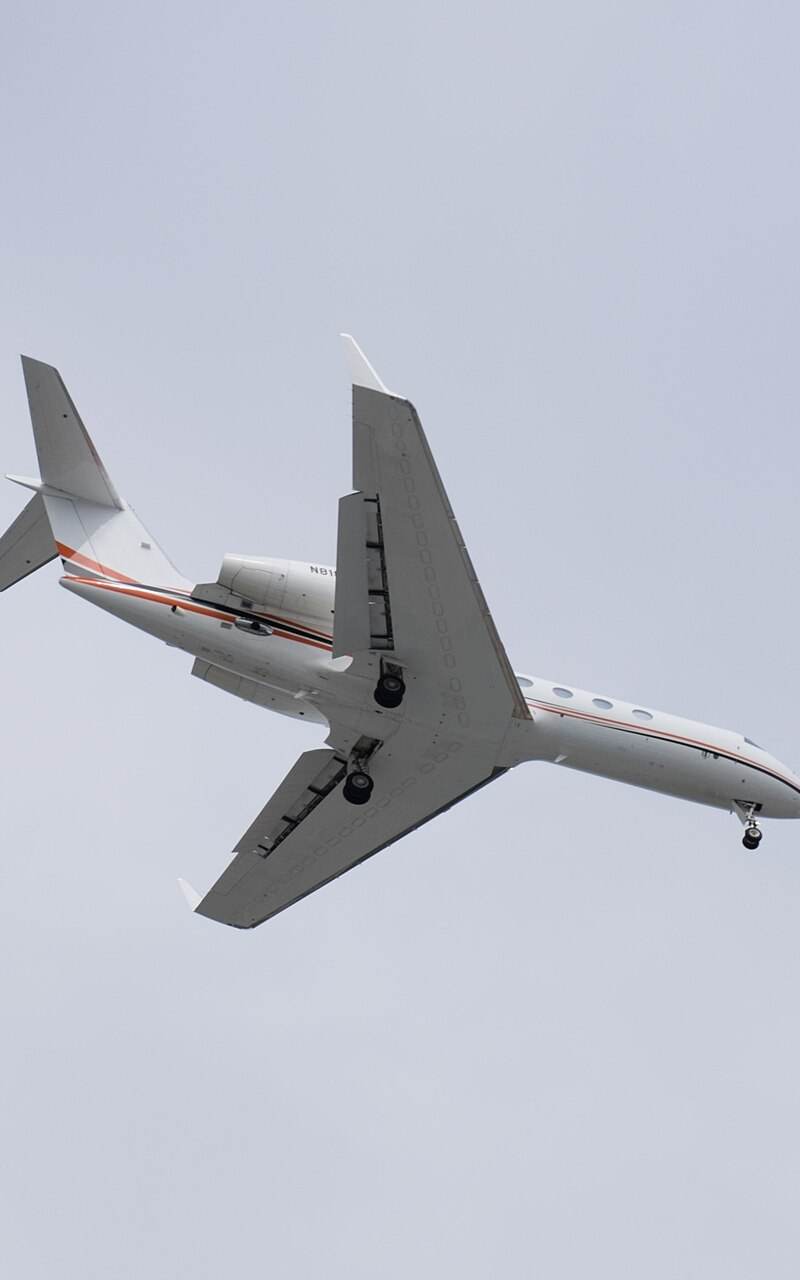 N818KE - Business jet