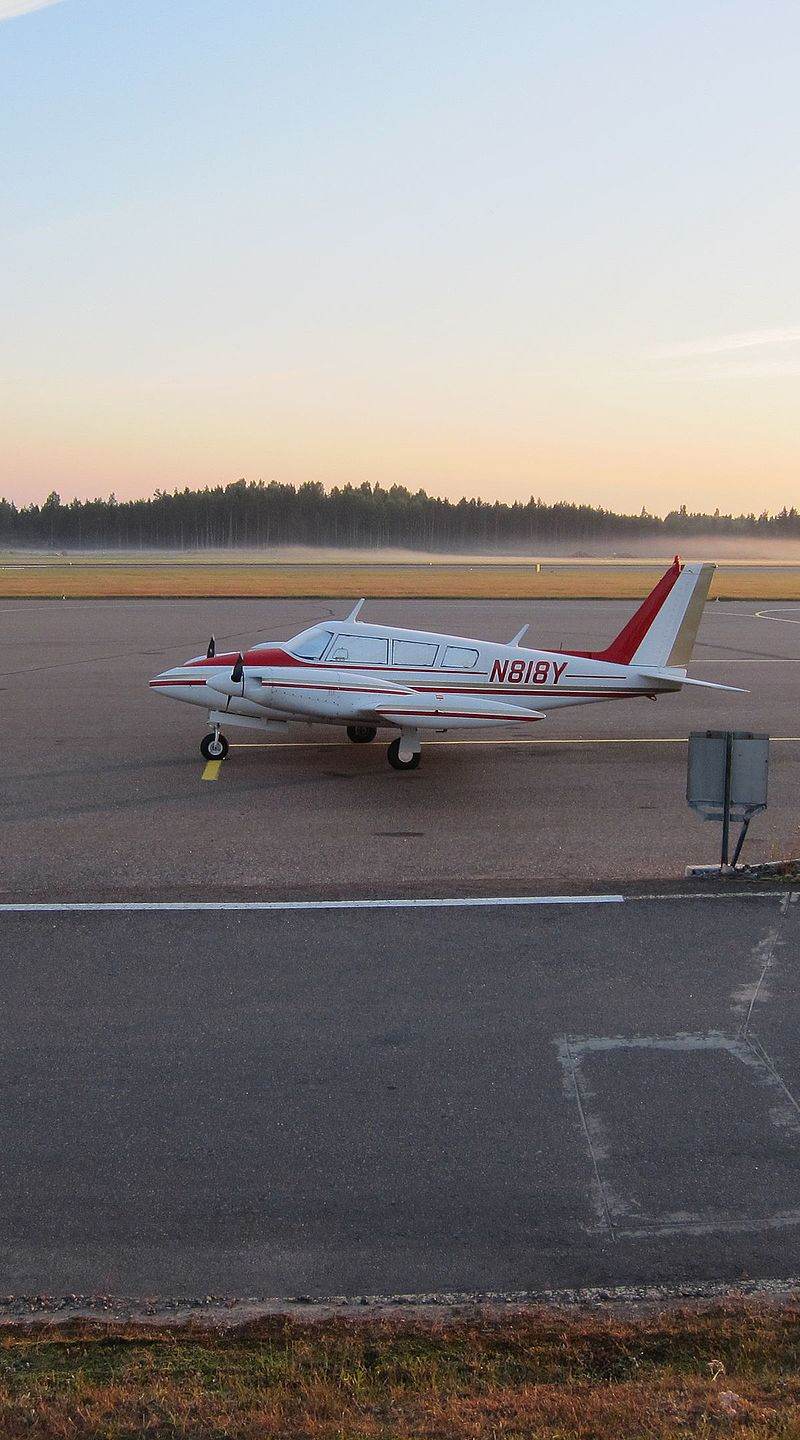 N818Y - Aircraft