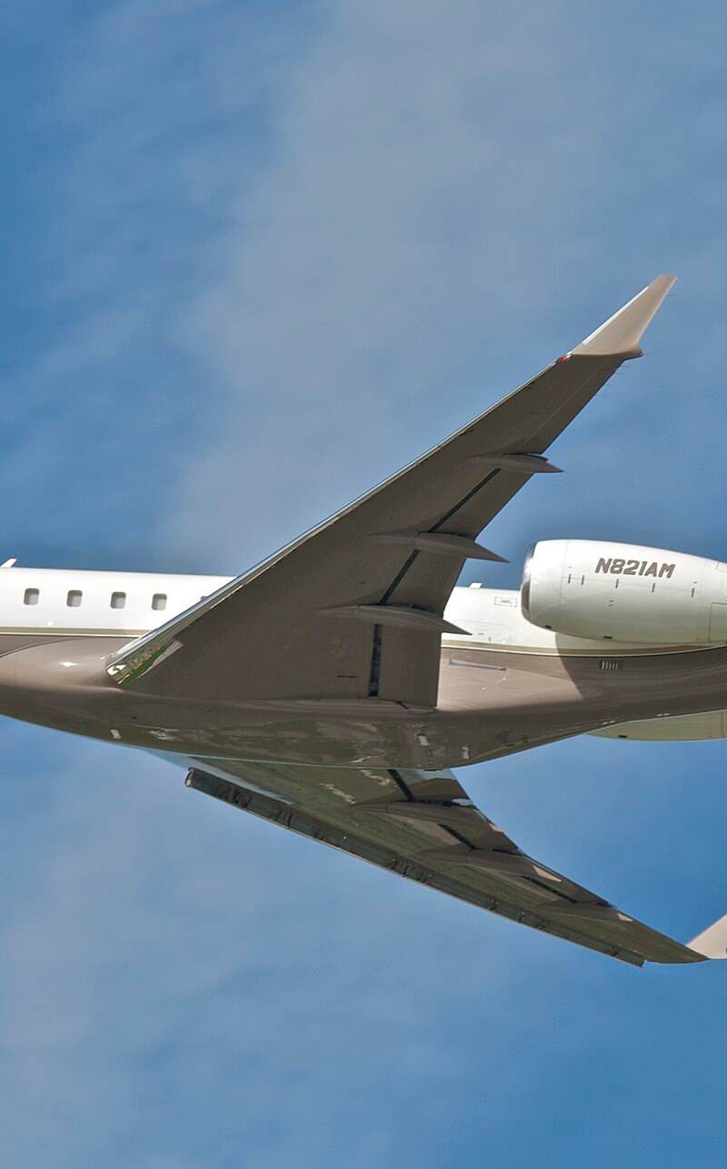 N821AM - Bombardier