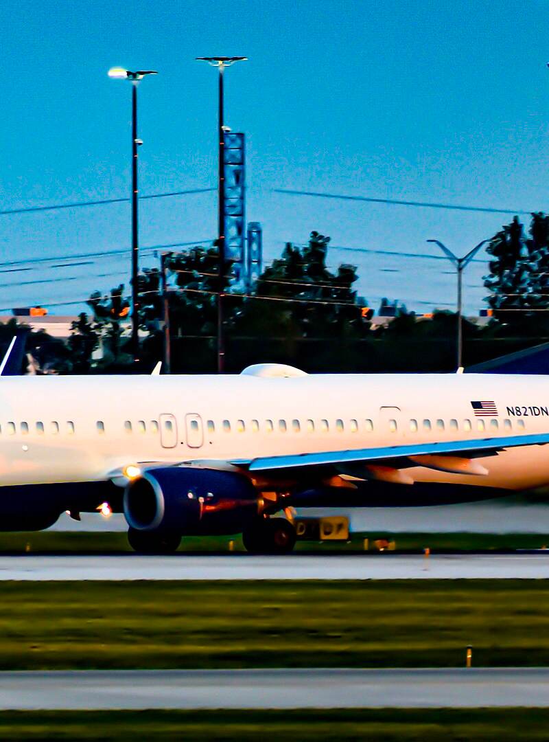 N821DN - Boeing