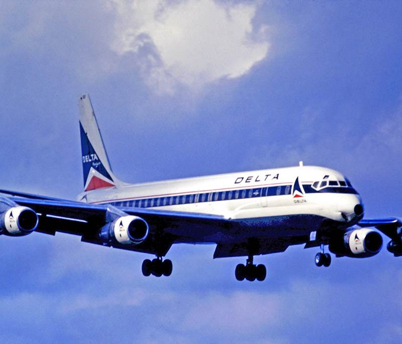 N821E - Douglas