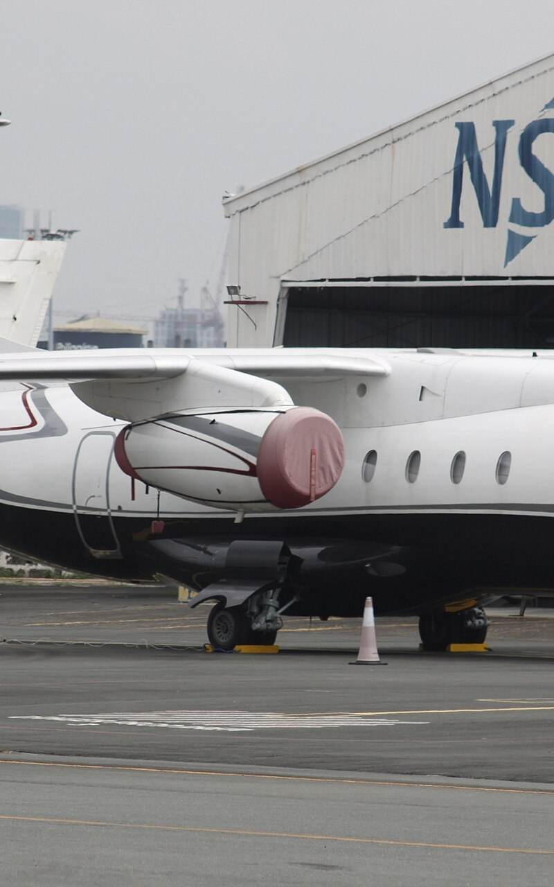 N821MW - Business jet