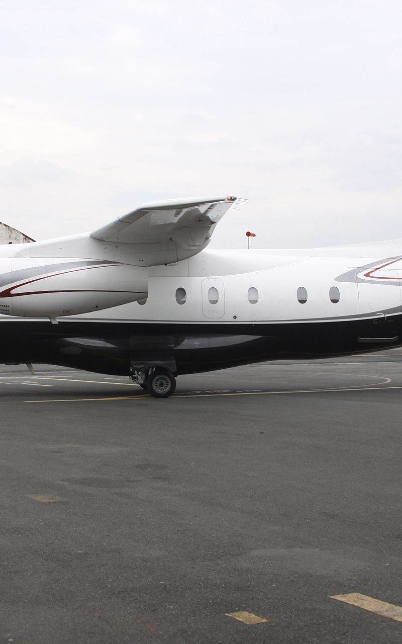 N821MW - Business jet