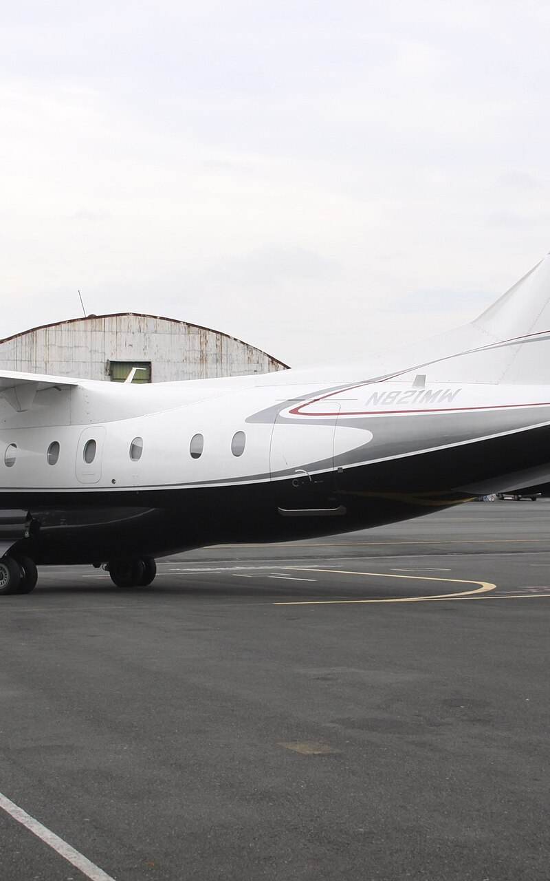 N821MW - Business jet