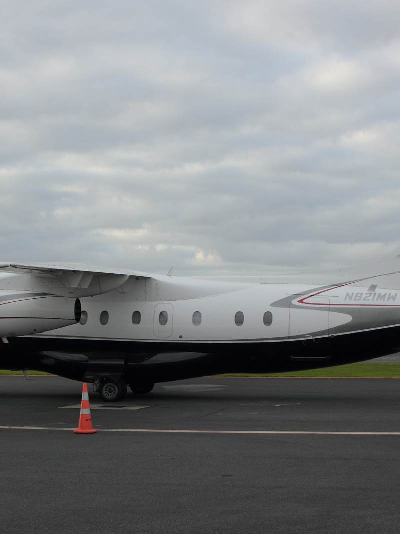 N821MW - Business jet