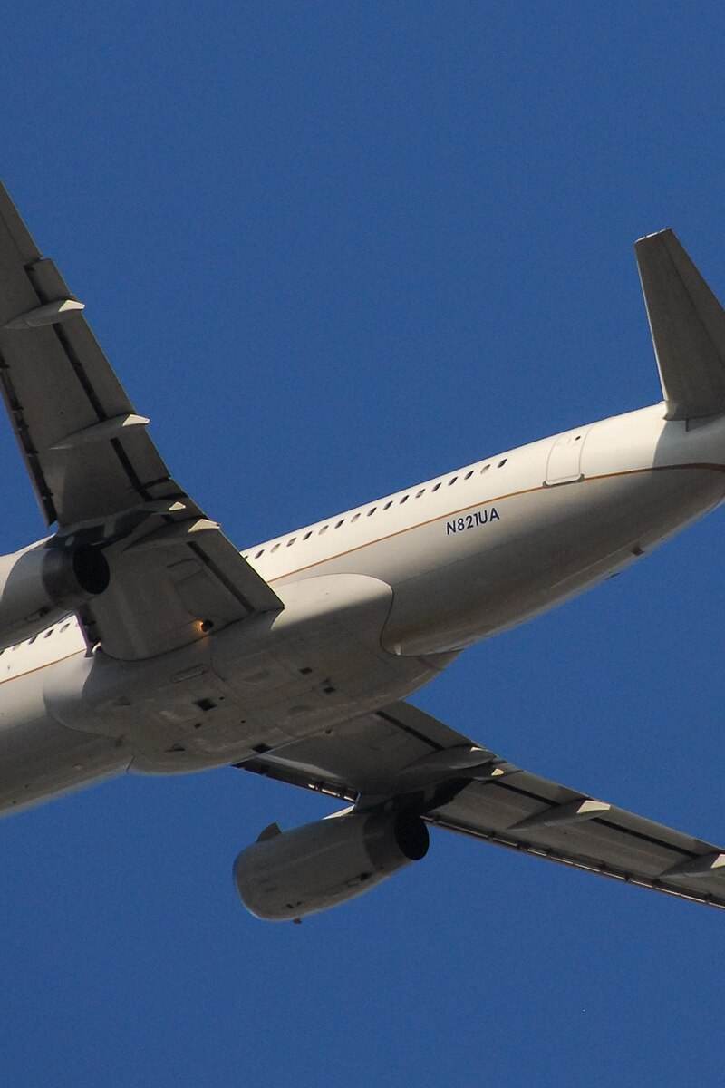 N821UA - Airbus