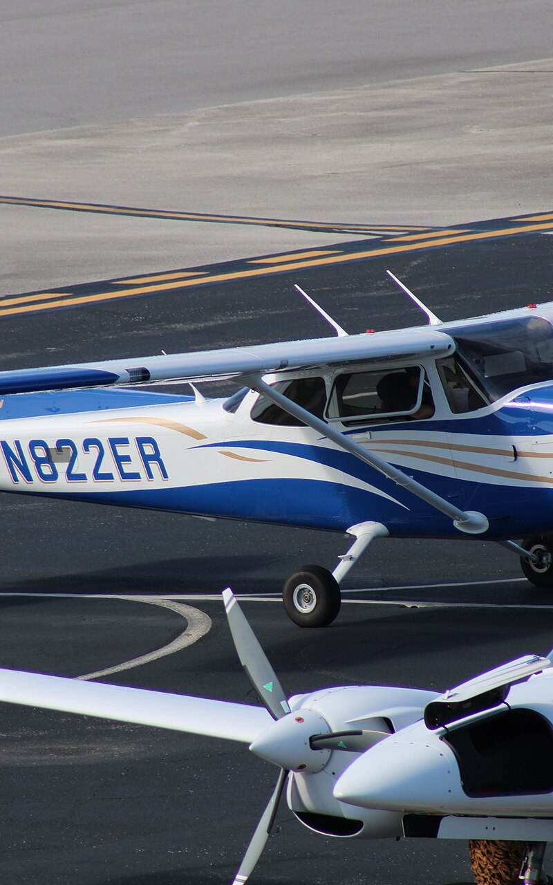 N822ER - Cessna