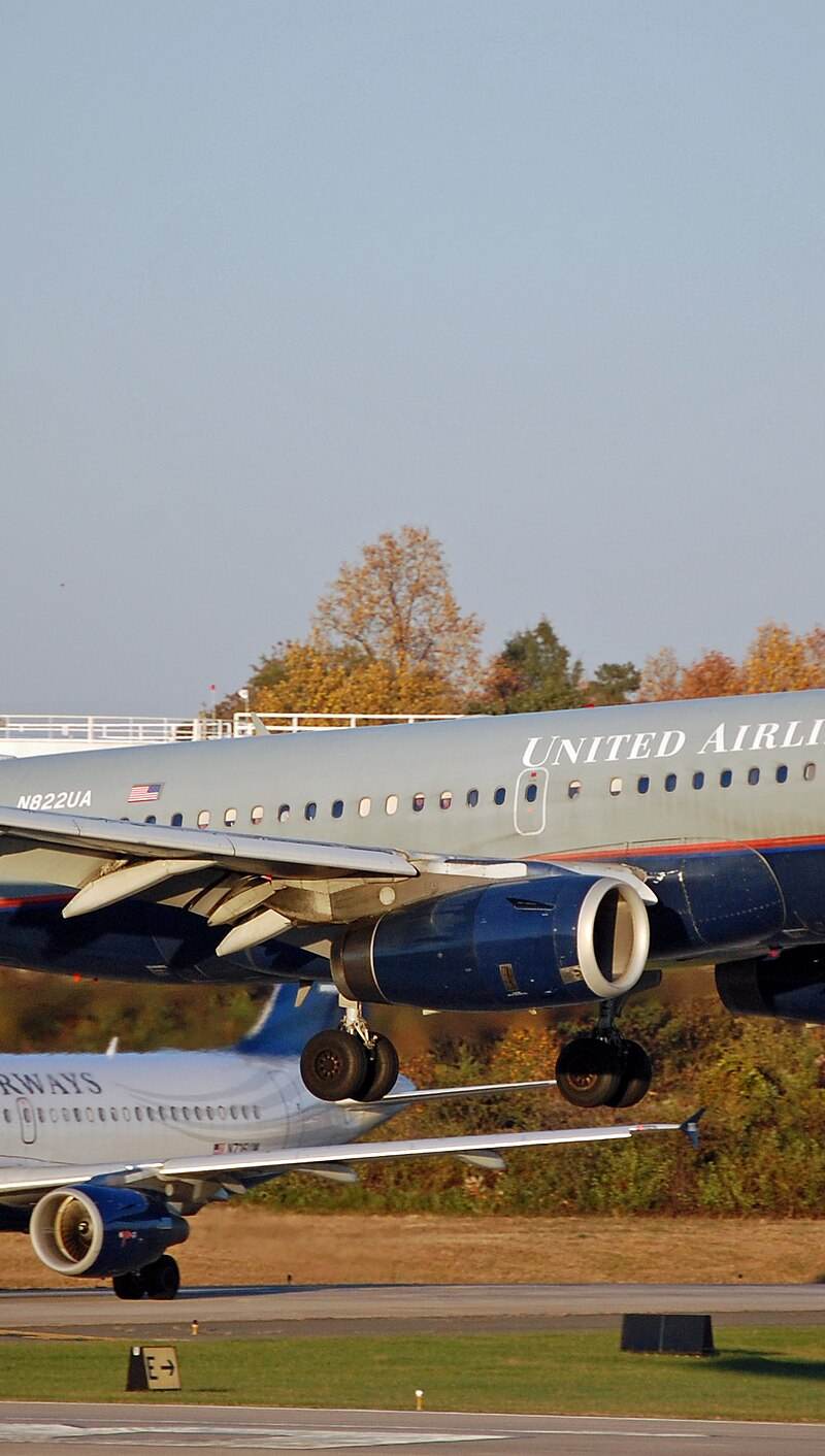 N822UA - Airbus