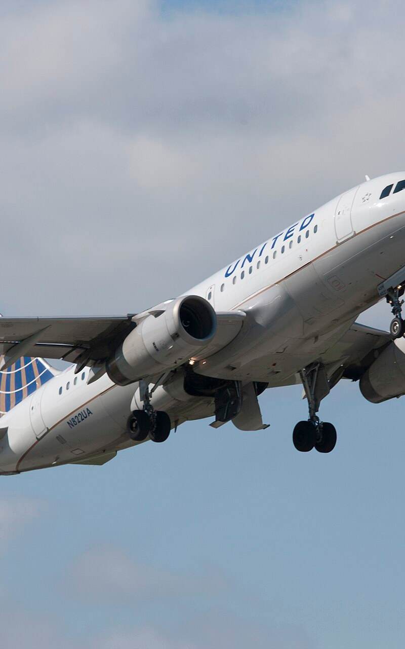 N822UA - Airbus