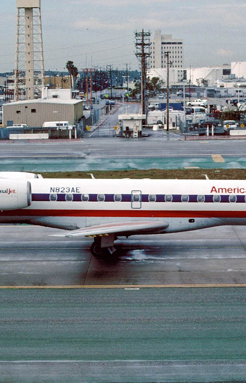 N823AE - Embraer