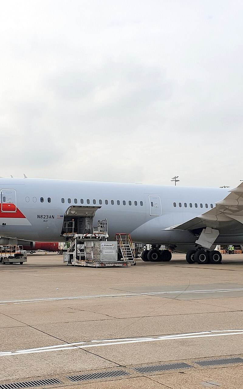 N823AN - Twin-engine aircraft